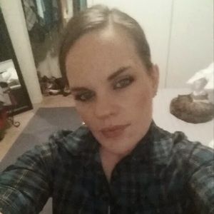 Meet your Posher, Jillian